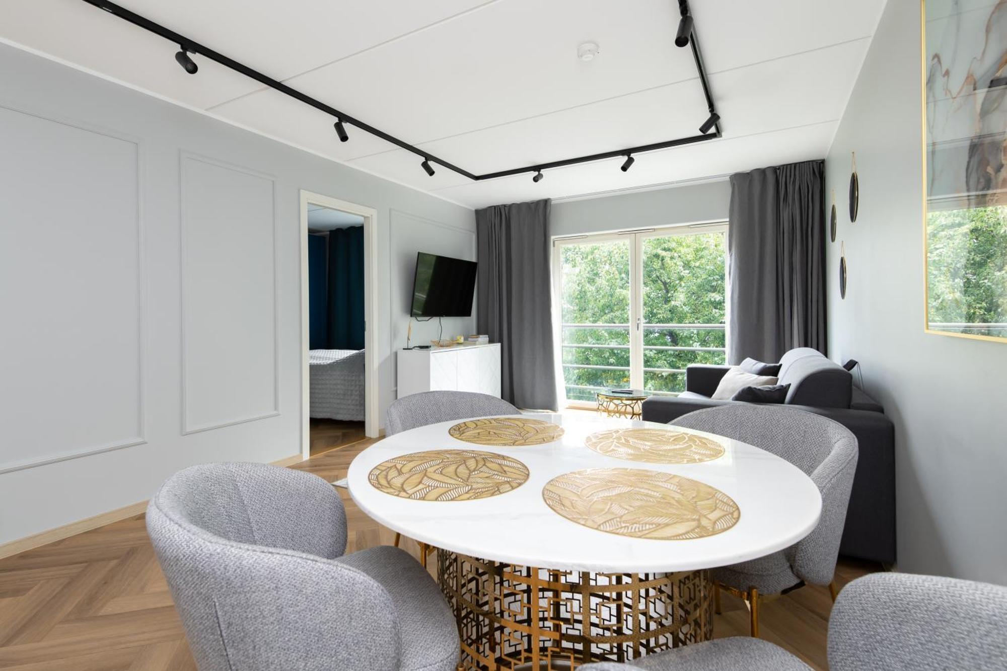 Central Rosi Art Deco Apartment With Parking ทาลลินน์ ภายนอก รูปภาพ